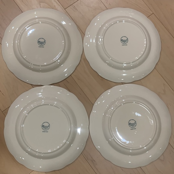 Franciscan Desert Rose dinner plates (4)
Measures 10.75 in diameter - Picture 2 of 4